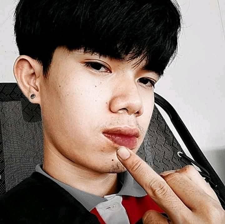 รูปโปรไฟล์ ชลธาร นิลเลิศ